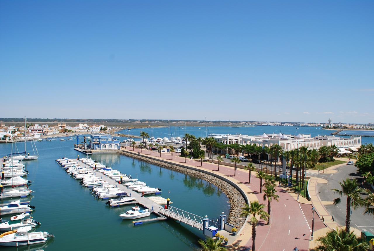Marina Iv By H Isla del Moral